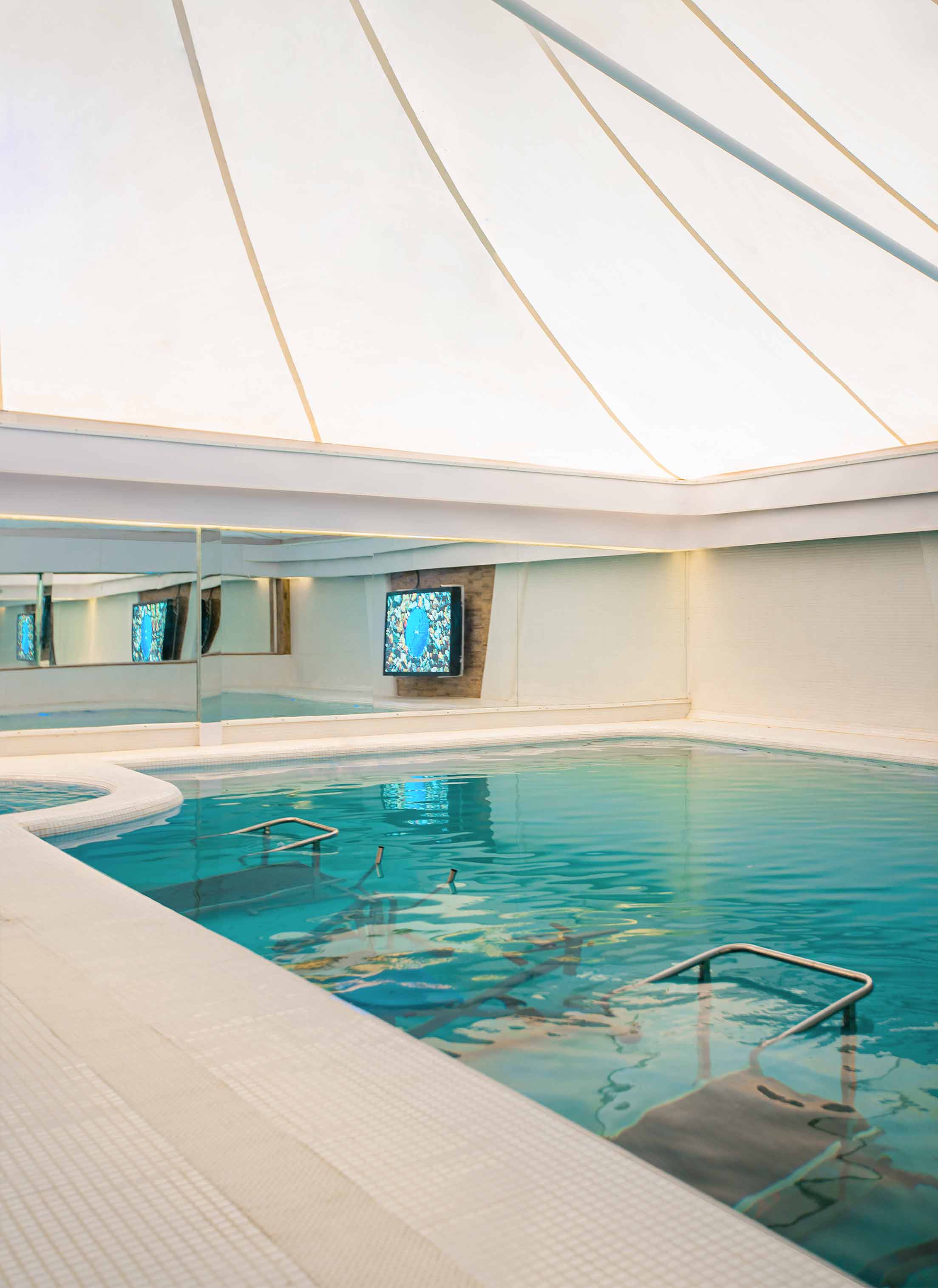 photo of infinite-pool 15