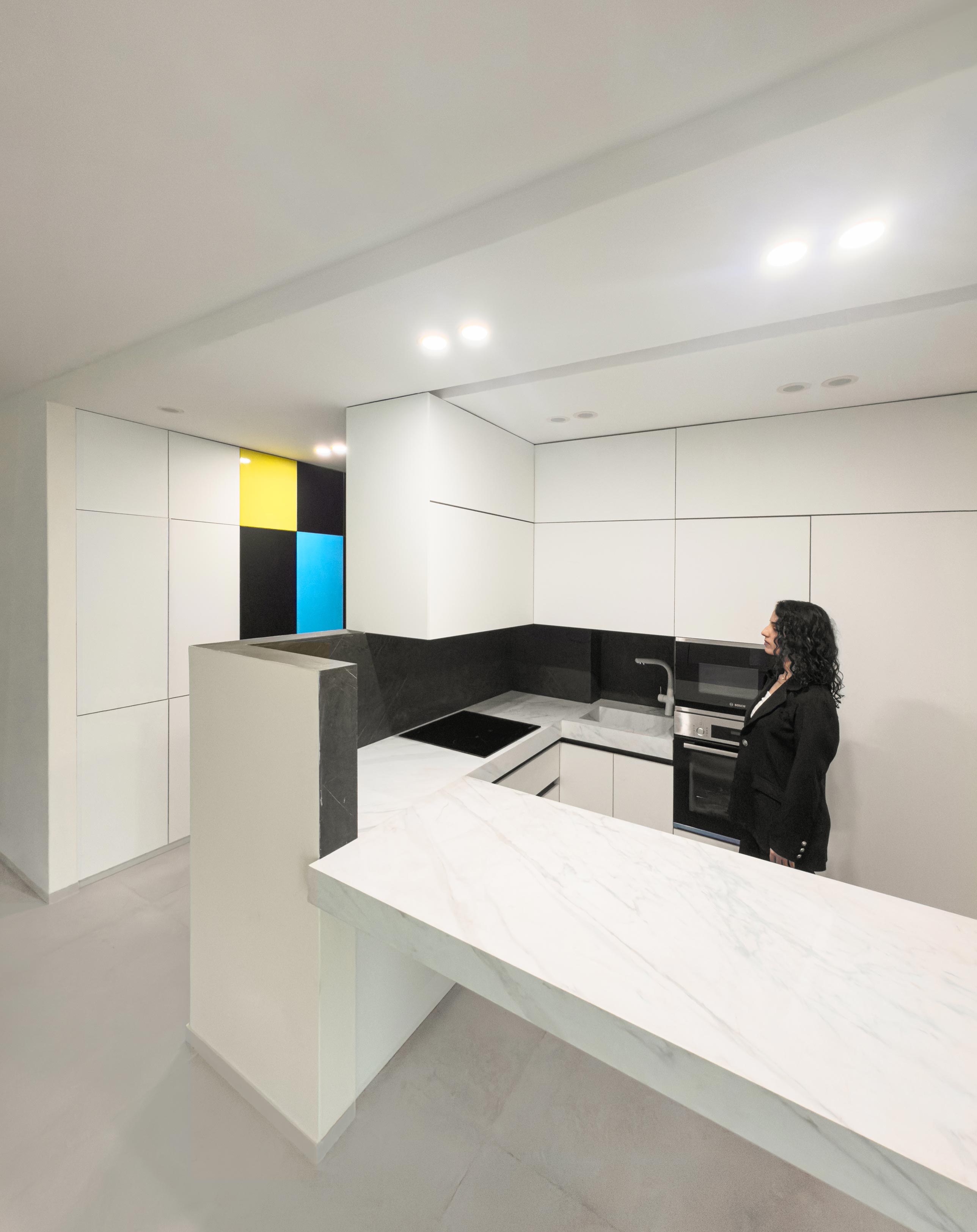 the kitchen and Entryway closet, the 1st through 4th floors, the Jameh-Chin (Pleated Veil) Apartment,100 St, Rasht, Iran