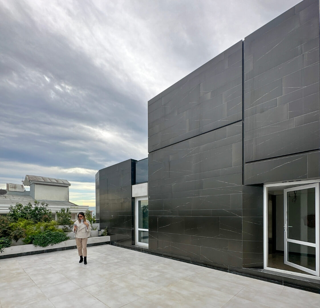 roof garden door, 93 st. residentail aratment