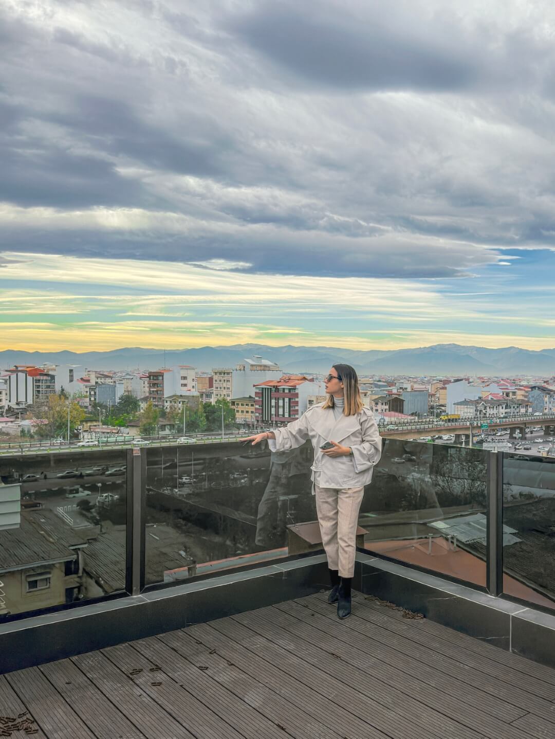 roof top, view to street, 93 st. residentail aratment